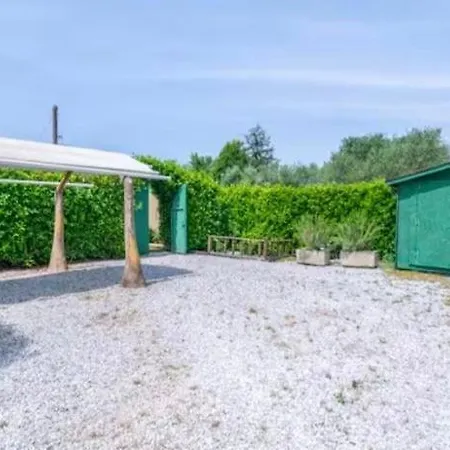 Sun House And Pool Viareggio