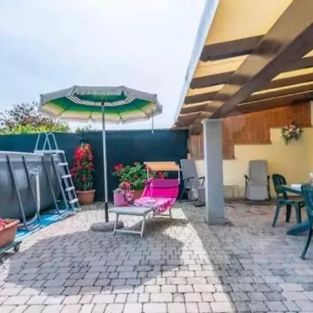 Sun House And Pool Viareggio